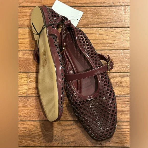 New H&M perforated Mary Jane Flats Burgundy US 9 EUR 40 - Picture 9 of 10